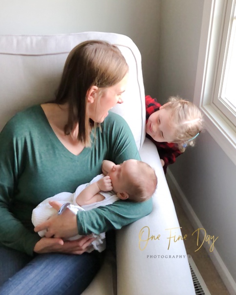 photo of mom with toddler and newborn baby by one fine day photography by reen